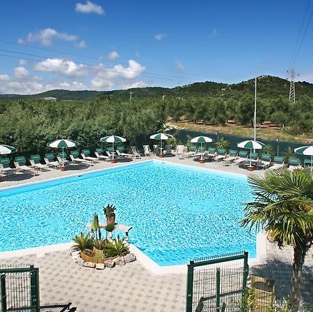Villaggio Club Degli Ulivi Vieste Esterno foto