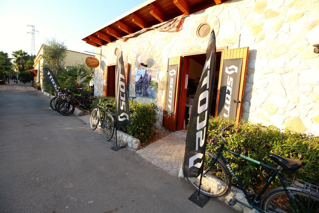 Villaggio Club Degli Ulivi Vieste Esterno foto