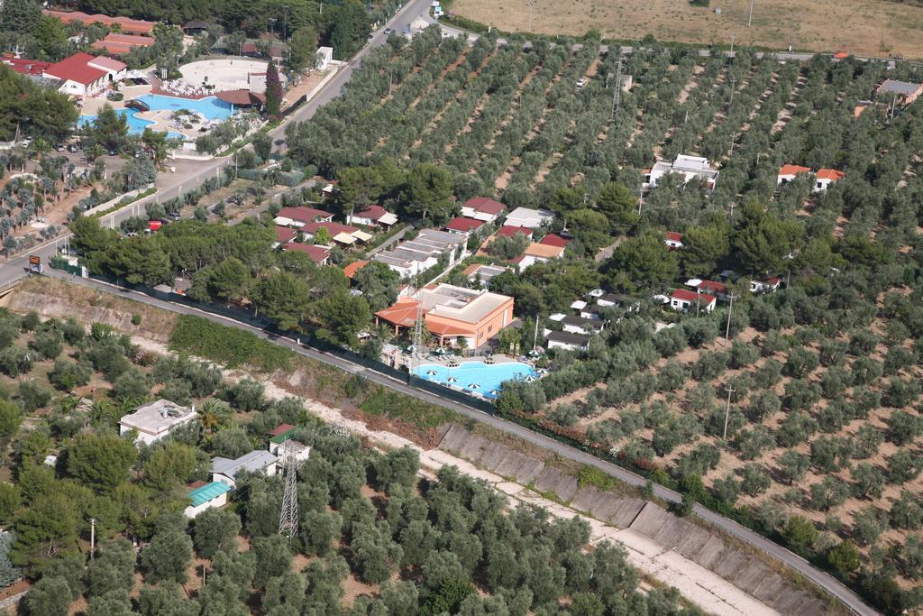 Villaggio Club Degli Ulivi Vieste Esterno foto