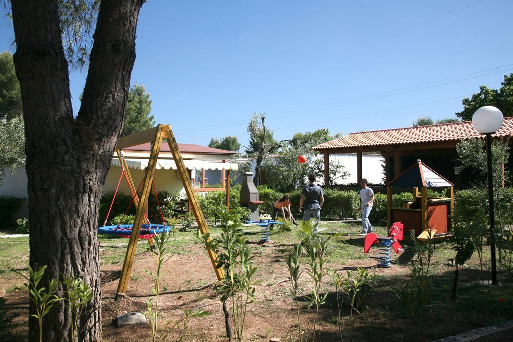 Villaggio Club Degli Ulivi Vieste Esterno foto