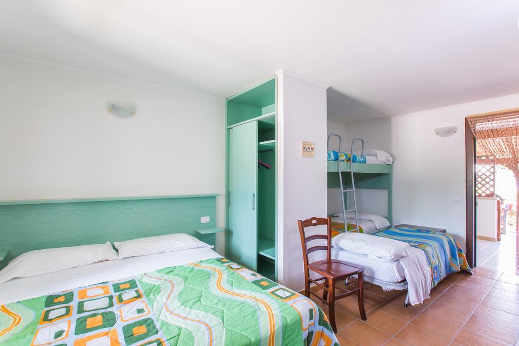 Villaggio Club Degli Ulivi Vieste Esterno foto