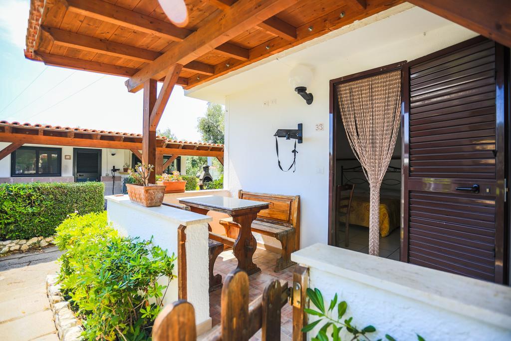Villaggio Club Degli Ulivi Vieste Esterno foto